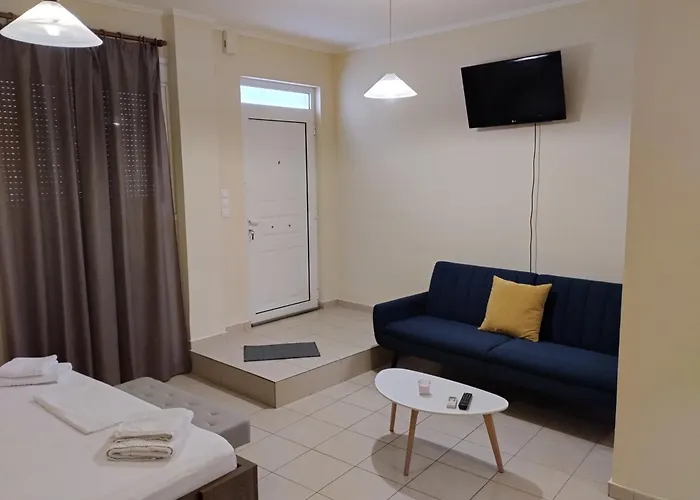 Διατίθεται Γκαρσονιερα