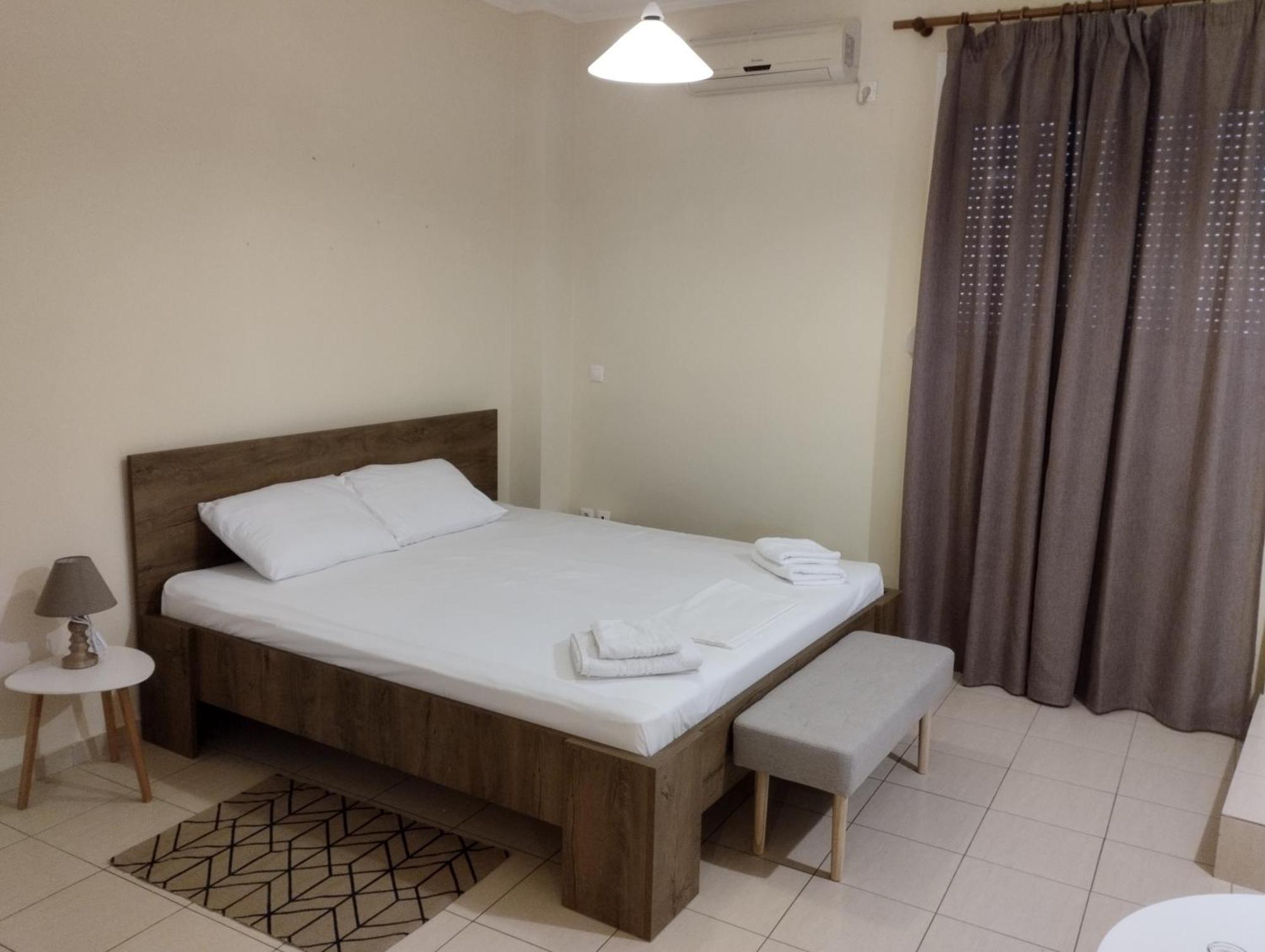 Apartment διατίθεται γκαρσονιερα *